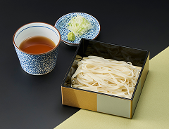 食事（稲庭うどん）